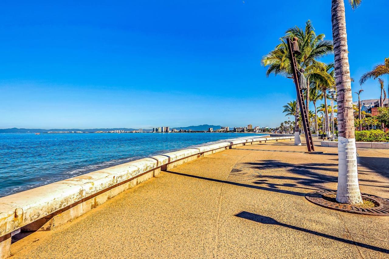 Malecon Beach Side Downtown Condo ปูแอร์โตบาญาร์ตา ภายนอก รูปภาพ